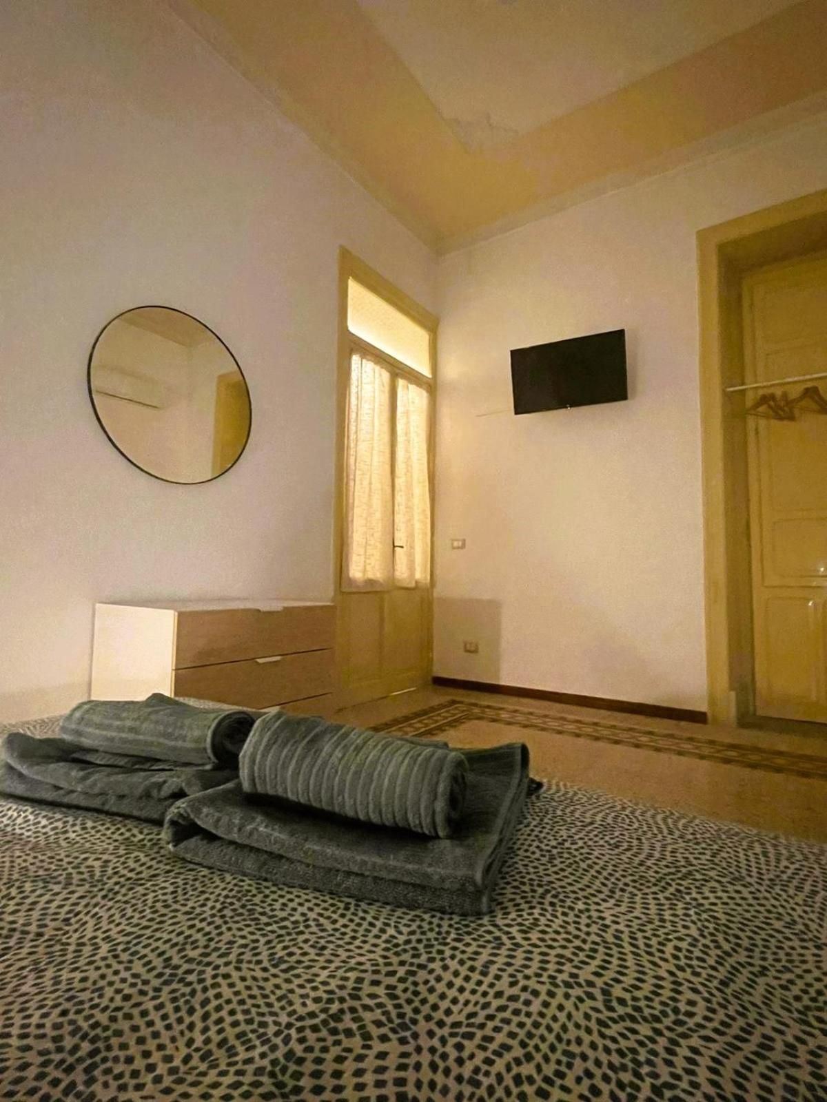 Olivuzza Rooms In Apartment Palermo Eksteriør billede